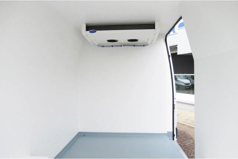 Mercedes-Benz Sprinter 317 CDI Koel / Vries/ verwarmen Carrier Xarios 350 + 220 volt nacht stekkerL2/H2 - Carrinha frigorífica: foto 4 Mercedes-Benz Sprinter 317 CDI Koel / Vries/ verwarmen Carrier Xarios 350 + 220 volt nacht stekkerL2/H2 - Carrinha frigorífica: foto 4
