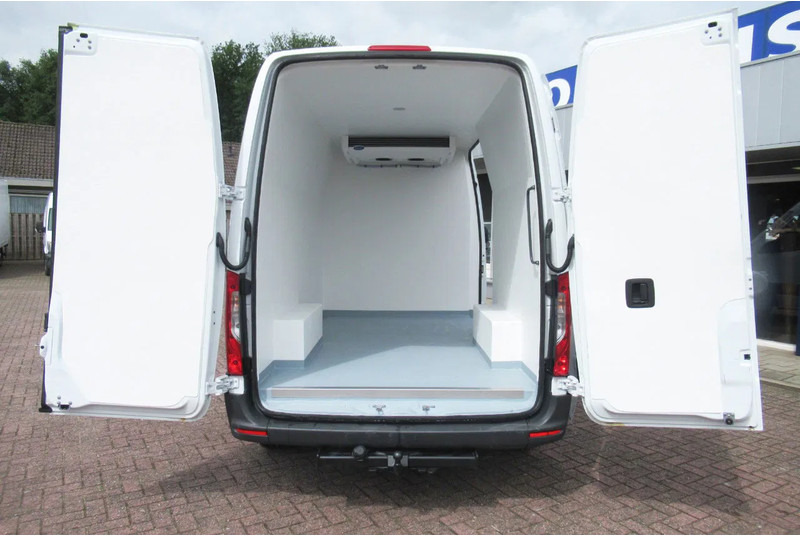 Mercedes-Benz Sprinter 317 CDI Koel / Vries/ verwarmen Carrier Xarios 350 + 220 volt nacht stekkerL2/H2 - Carrinha frigorífica: foto 3 Mercedes-Benz Sprinter 317 CDI Koel / Vries/ verwarmen Carrier Xarios 350 + 220 volt nacht stekkerL2/H2 - Carrinha frigorífica: foto 3
