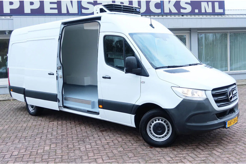 Mercedes-Benz Sprinter 317 Koel/Vries/verwarmen Carrier Xarios 350 + 220 volt nacht aansluiting - Carrinha frigorífica: foto 2 Mercedes-Benz Sprinter 317 Koel/Vries/verwarmen Carrier Xarios 350 + 220 volt nacht aansluiting - Carrinha frigorífica: foto 2