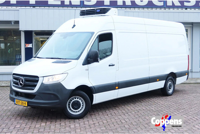 Mercedes-Benz Sprinter 317 Koel/Vries/verwarmen Carrier Xarios 350 + 220 volt nacht aansluiting - Carrinha frigorífica: foto 1 Mercedes-Benz Sprinter 317 Koel/Vries/verwarmen Carrier Xarios 350 + 220 volt nacht aansluiting - Carrinha frigorífica: foto 1