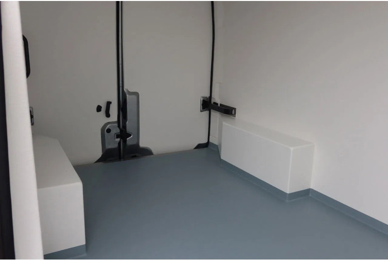 Renault Master Red Edition 150 PK Carrier Xarios 350 Koele/vriezen/verwarmen + nachtaansluiting 220 volt. - Carrinha frigorífica: foto 4 Renault Master Red Edition 150 PK Carrier Xarios 350 Koele/vriezen/verwarmen + nachtaansluiting 220 volt. - Carrinha frigorífica: foto 4