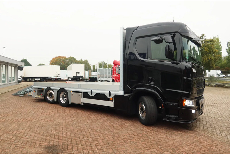 Scania R 500 6x2 Blackline Machine transporter GERESERVEERD - Camião transporte de veículos: foto 2 Scania R 500 6x2 Blackline Machine transporter GERESERVEERD - Camião transporte de veículos: foto 2