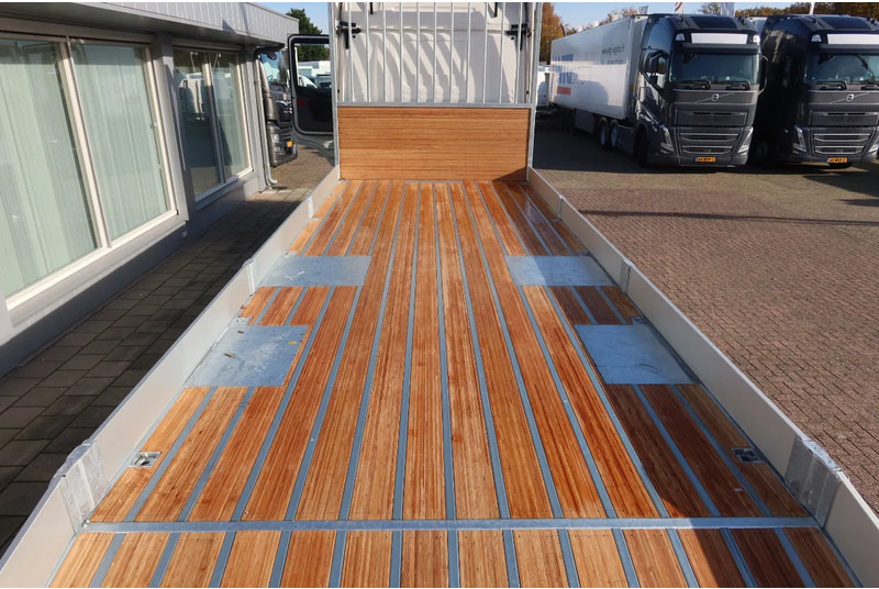 Scania R500 NGS Machine oprijwagen Stuur as. - Camião transporte de veículos: foto 4 Scania R500 NGS Machine oprijwagen Stuur as. - Camião transporte de veículos: foto 4