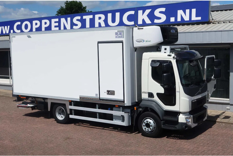 Volvo FL 250 Koel/Vries + klep Bi temp Carrier Supra 1150 MT - Camião frigorífico: foto 2 Volvo FL 250 Koel/Vries + klep Bi temp Carrier Supra 1150 MT - Camião frigorífico: foto 2