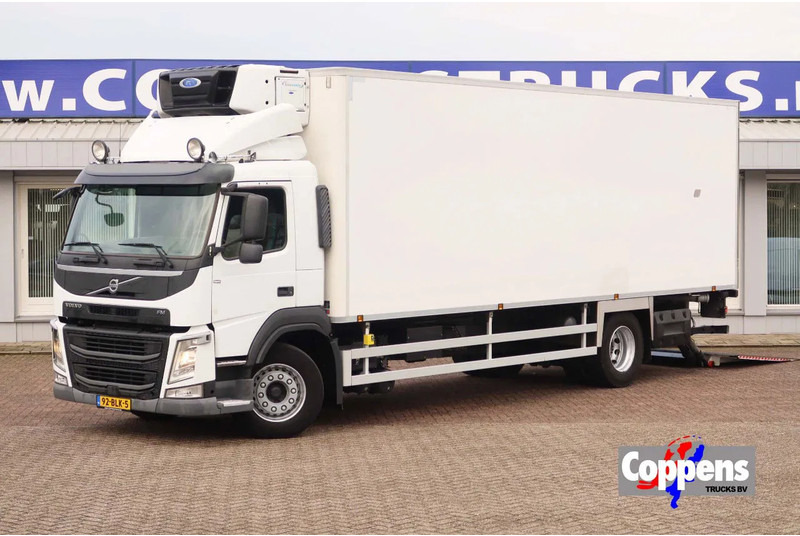 Volvo FM 330 4x2 Koel/Vries Carrier Supra 380 + Klep Dhollandia 2500 kg - Camião frigorífico: foto 1 Volvo FM 330 4x2 Koel/Vries Carrier Supra 380 + Klep Dhollandia 2500 kg - Camião frigorífico: foto 1