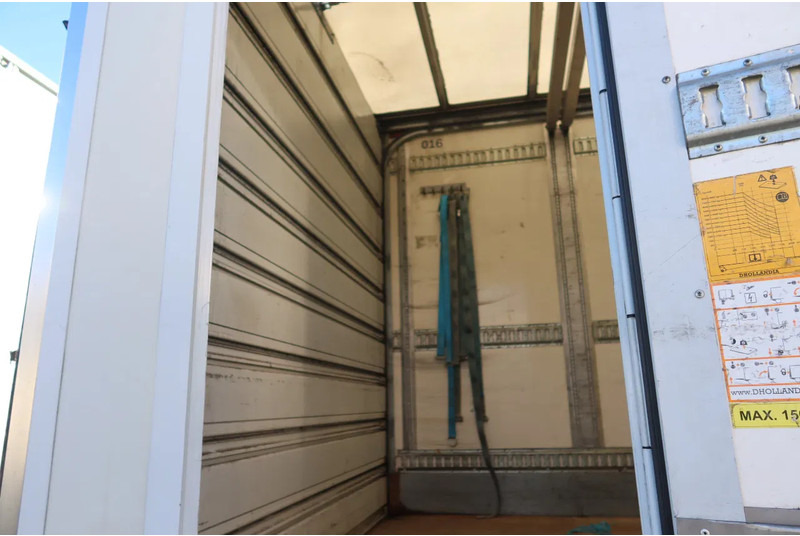 Volvo FM 420 6x2 Bak + Dhollandia klep 1500 kg + Aanhanger 94-WS-TS - Camião furgão: foto 4 Volvo FM 420 6x2 Bak + Dhollandia klep 1500 kg + Aanhanger 94-WS-TS - Camião furgão: foto 4