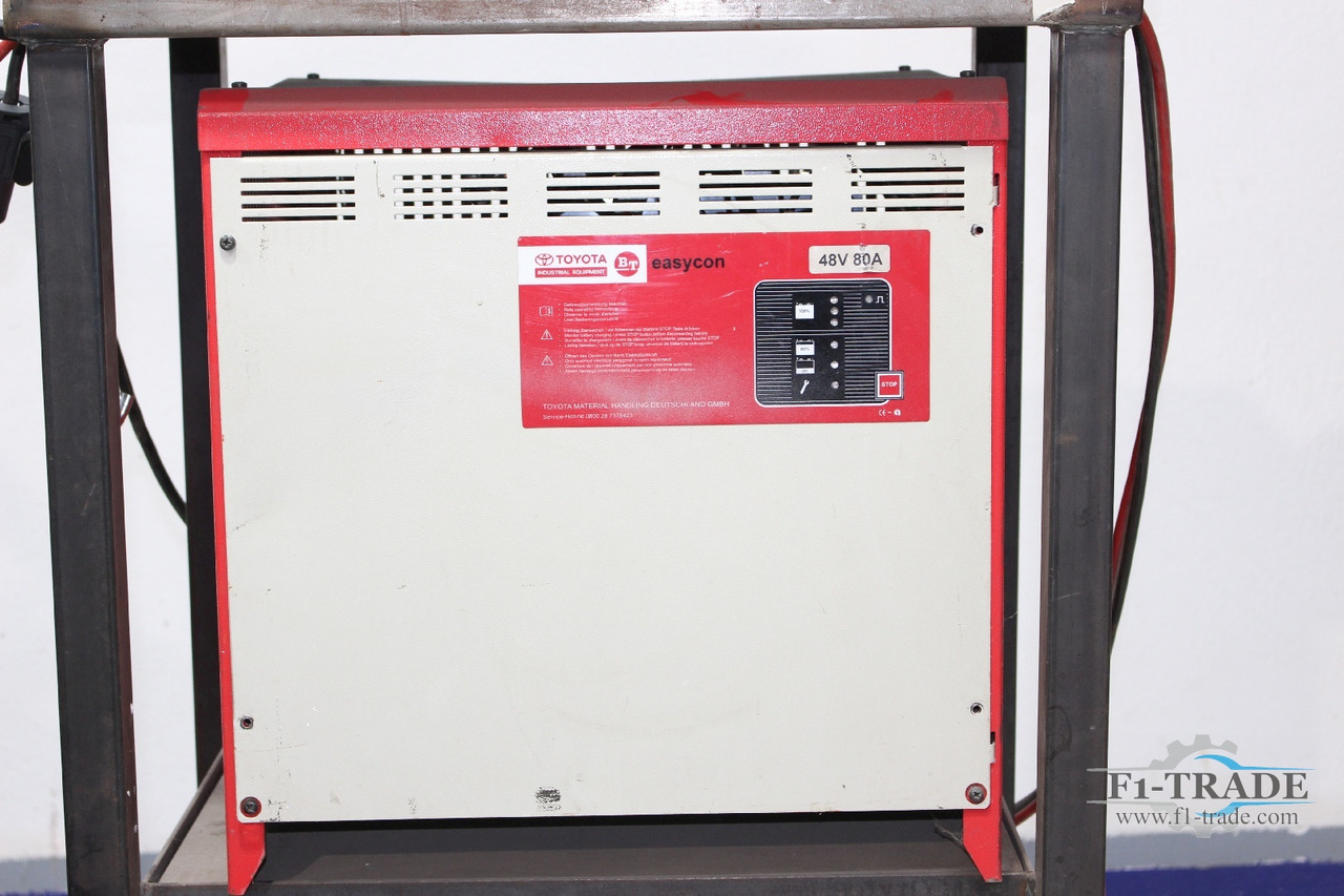 CLARK CTM 16 S - Empilhador elétrico: foto 4 CLARK CTM 16 S - Empilhador elétrico: foto 4