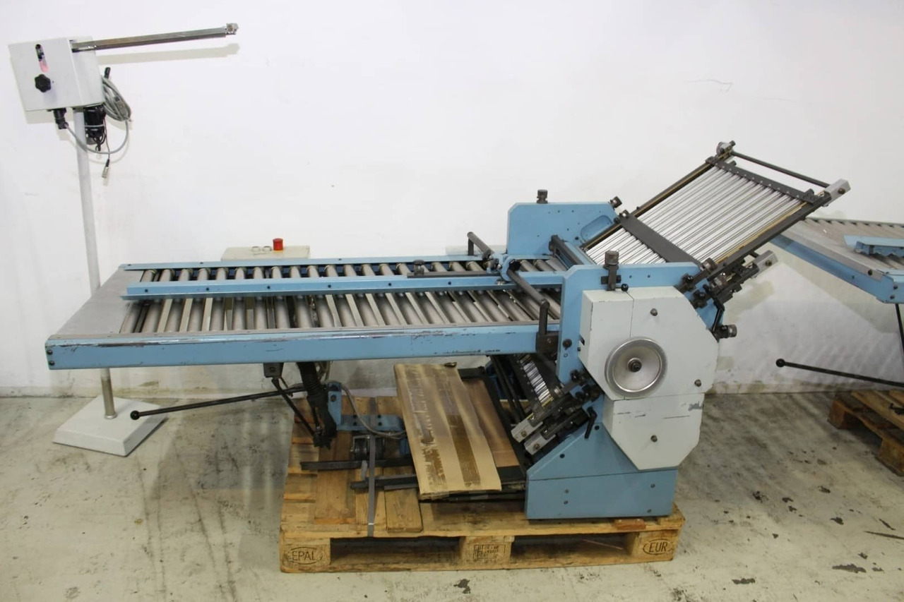 MBO T56/4 - Máquina de dobrar papel: foto 1 MBO T56/4 - Máquina de dobrar papel: foto 1