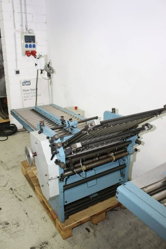 MBO T56/4 - Máquina de dobrar papel: foto 4 MBO T56/4 - Máquina de dobrar papel: foto 4