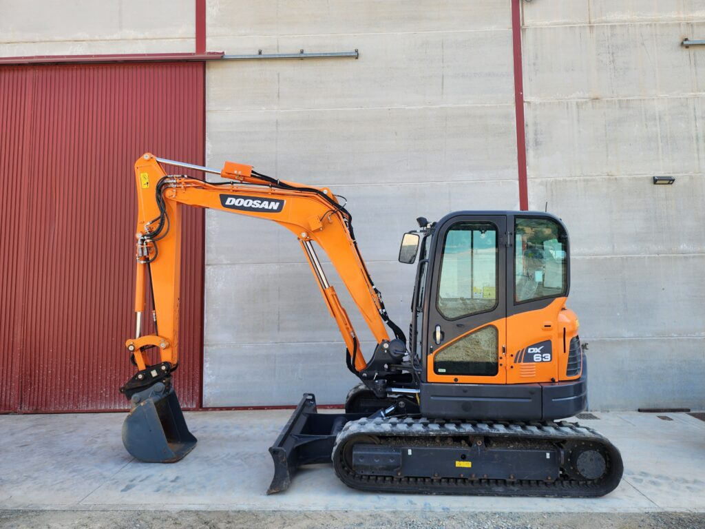 DOOSAN DX63R-3 - Mini escavadeira: foto 1 DOOSAN DX63R-3 - Mini escavadeira: foto 1