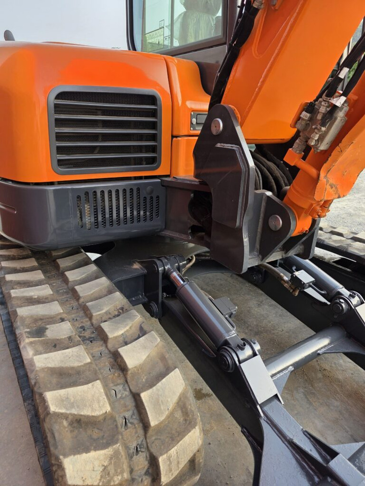 DOOSAN DX85R-3 - Mini escavadeira: foto 5 DOOSAN DX85R-3 - Mini escavadeira: foto 5