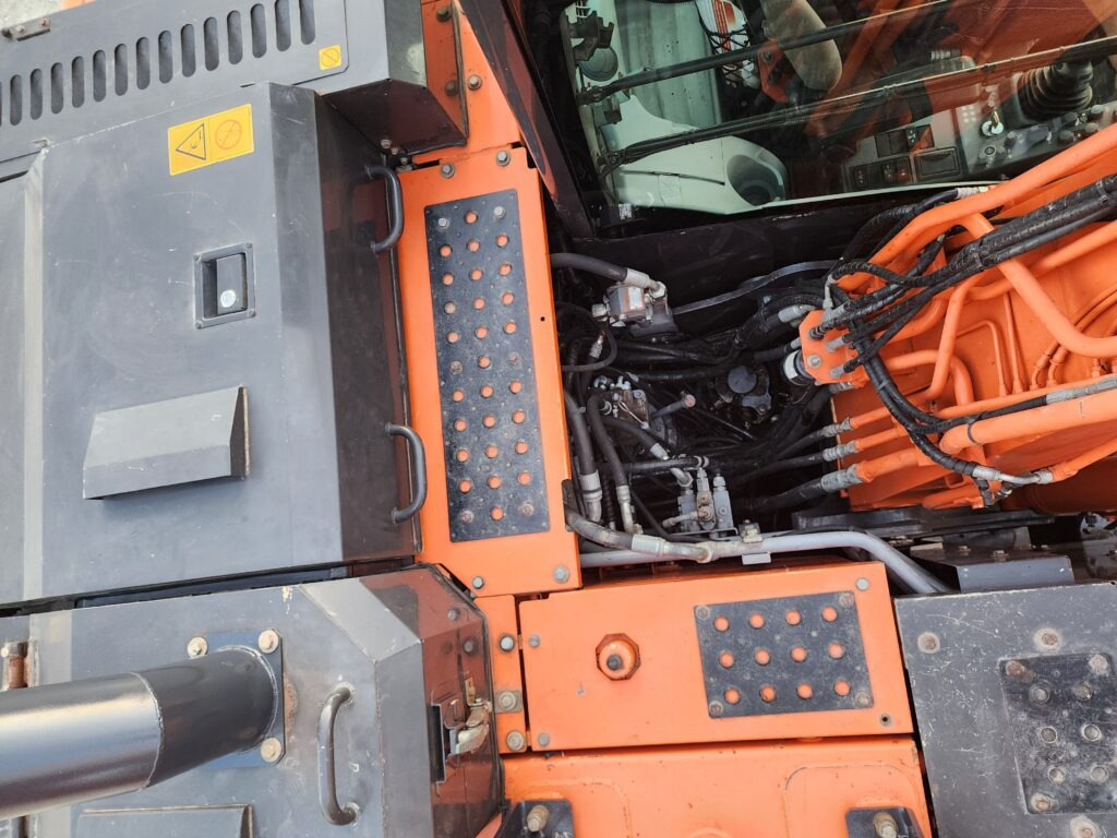 Escavadeira de rodas HITACHI ZX145W-6: foto 6