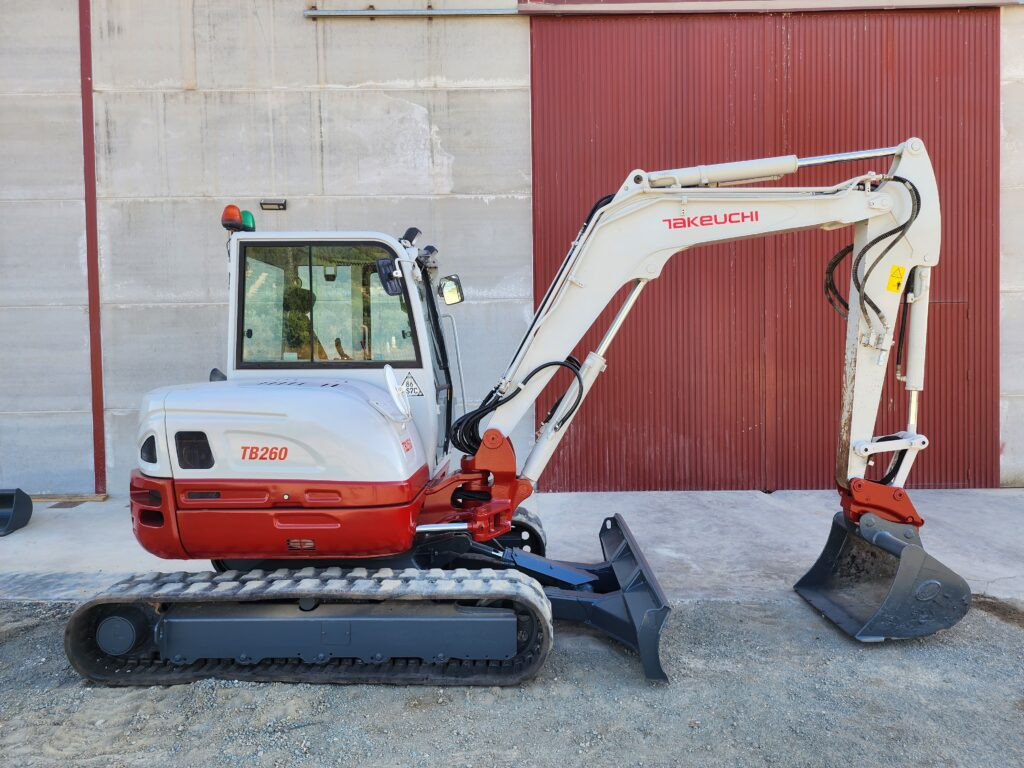TAKEUCHI TB260 - Mini escavadeira: foto 2 TAKEUCHI TB260 - Mini escavadeira: foto 2