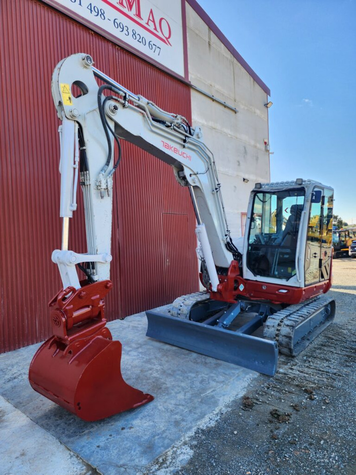 TAKEUCHI TB370 - Mini escavadeira: foto 3 TAKEUCHI TB370 - Mini escavadeira: foto 3
