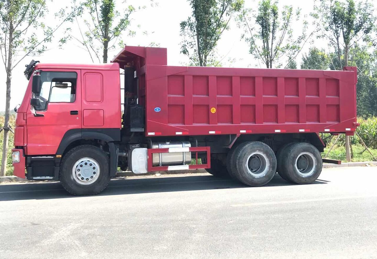 Howo Sinotruck - Camião basculante: foto 1 Howo Sinotruck - Camião basculante: foto 1