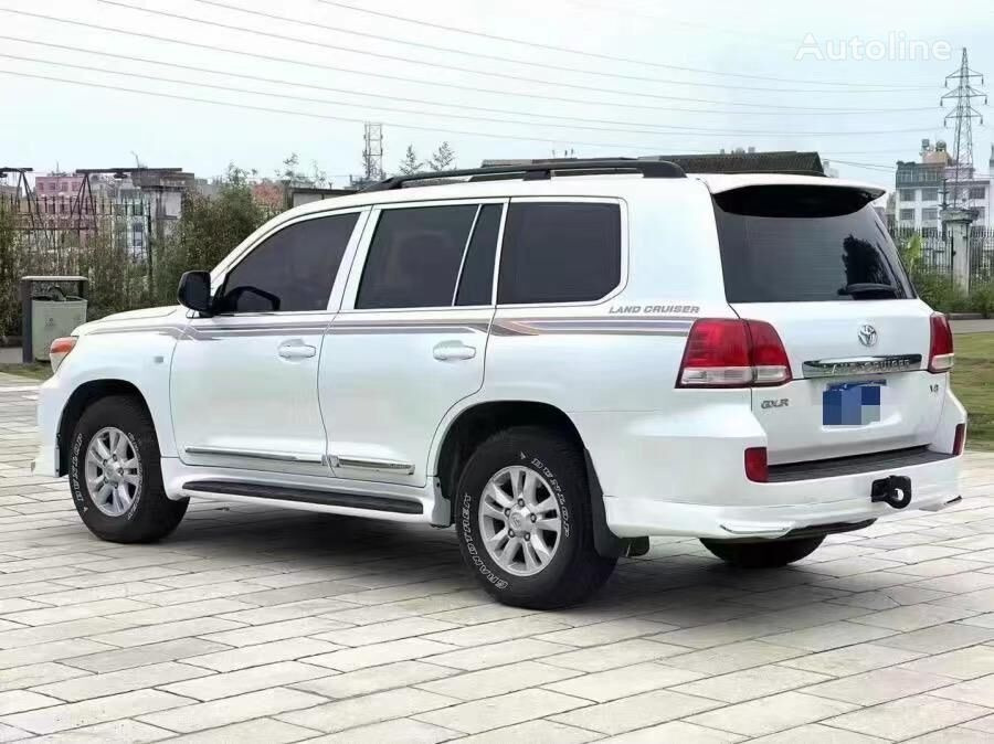 Toyota Land Cruiser - SUV: foto 2 Toyota Land Cruiser - SUV: foto 2