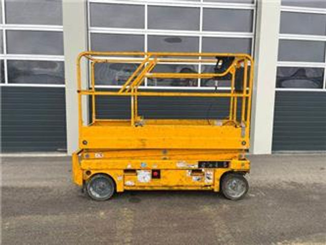 Haulotte Compact 8 - Scherenarbeitsbühne 8,2m, BJ 2021 - Plataforma de Tijera/ Plataforma de tesoura: foto 1 Haulotte Compact 8 - Scherenarbeitsbühne 8,2m, BJ 2021 - Plataforma de Tijera/ Plataforma de tesoura: foto 1