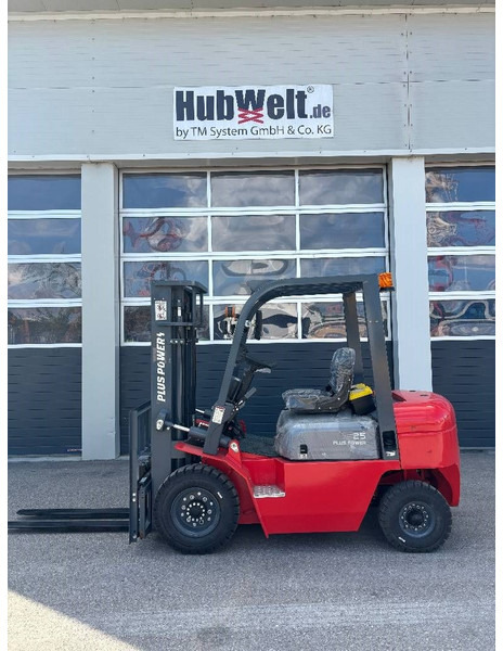 Plus Power Dieselstapler 2500kg, 3000mm - Empilhador a diesel: foto 2 Plus Power Dieselstapler 2500kg, 3000mm - Empilhador a diesel: foto 2