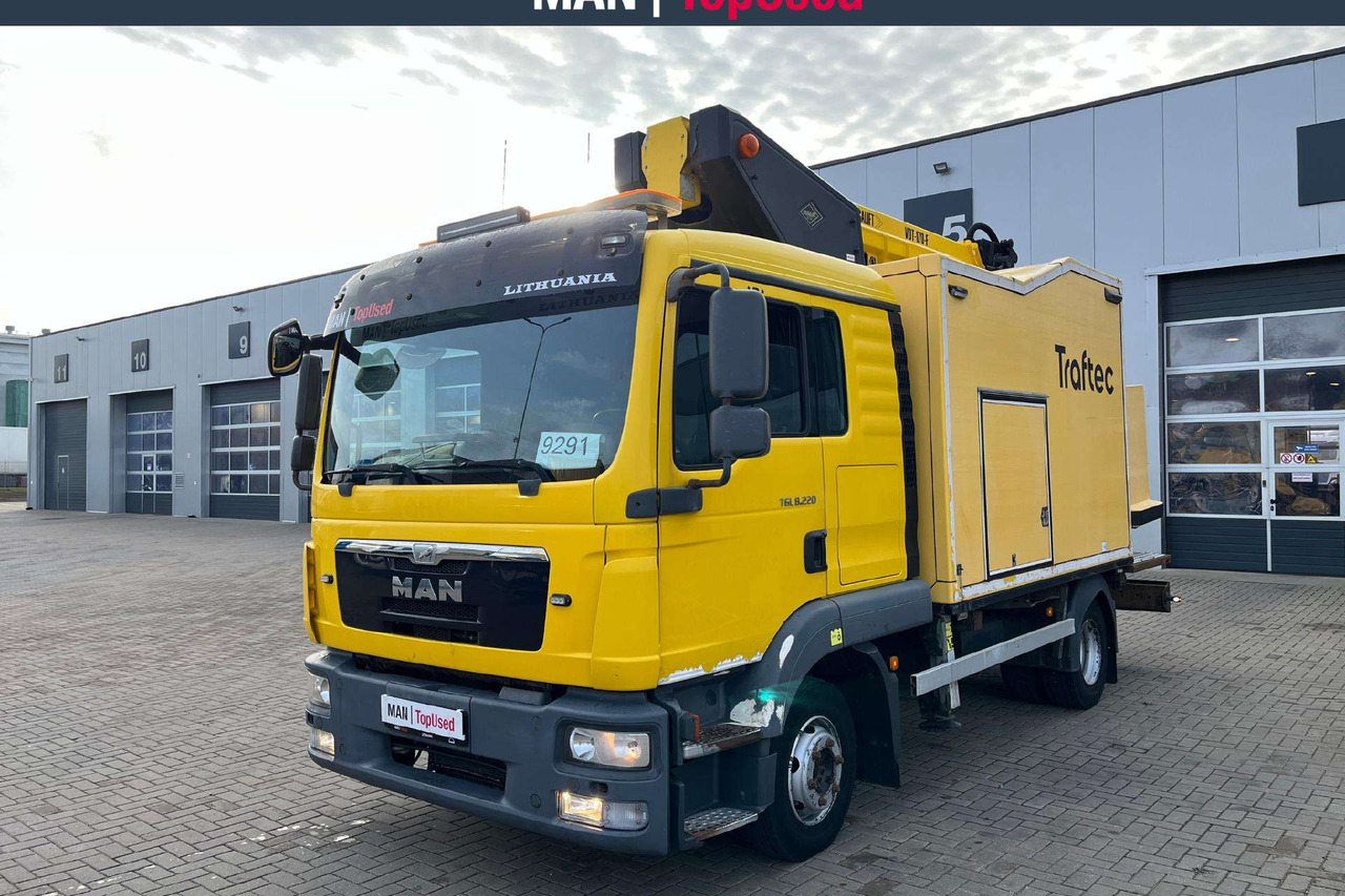 MAN 8.220 4X2 bokštelis(9291) - Camião grua: foto 1 MAN 8.220 4X2 bokštelis(9291) - Camião grua: foto 1