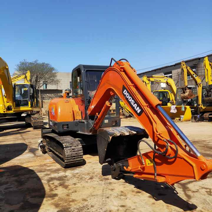 Awesome Performance Korea Imported Small Scale Used Doosan Dh60 Dh55 Dh150 Dx60 Dx225 Excavator - Escavadora de rastos: foto 5 Awesome Performance Korea Imported Small Scale Used Doosan Dh60 Dh55 Dh150 Dx60 Dx225 Excavator - Escavadora de rastos: foto 5