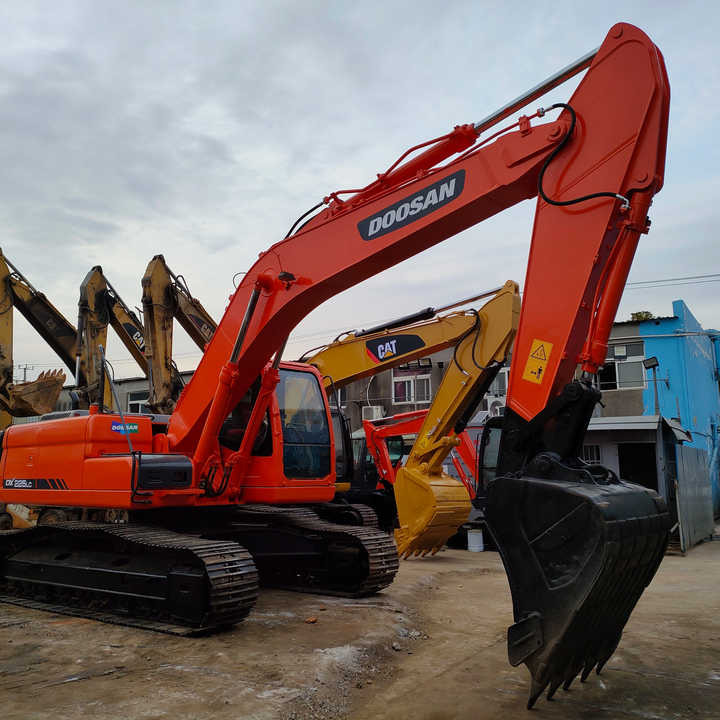 Awesome Performance Korea Imported Small Scale Used Doosan Dx60 dx225 dh55 dh60 DH150 Excavator in Shanghai good price - Escavadora de rastos: foto 2 Awesome Performance Korea Imported Small Scale Used Doosan Dx60 dx225 dh55 dh60 DH150 Excavator in Shanghai good price - Escavadora de rastos: foto 2