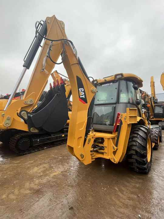 Backhoe loader CAT 420F loader used cheap CAT 420F loader and digger in good running condition on sale - Retroescavadeira: foto 4 Backhoe loader CAT 420F loader used cheap CAT 420F loader and digger in good running condition on sale - Retroescavadeira: foto 4