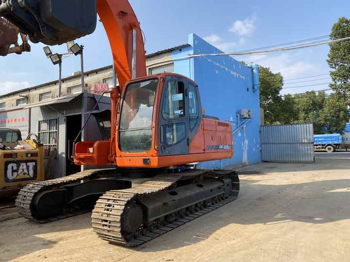 Best Selling DOOSAN excavator machine construction used machinery equipment dx225 DX60 DX70 DH60 DH220 used excavators in stock - Escavadeira: foto 4 Best Selling DOOSAN excavator machine construction used machinery equipment dx225 DX60 DX70 DH60 DH220 used excavators in stock - Escavadeira: foto 4