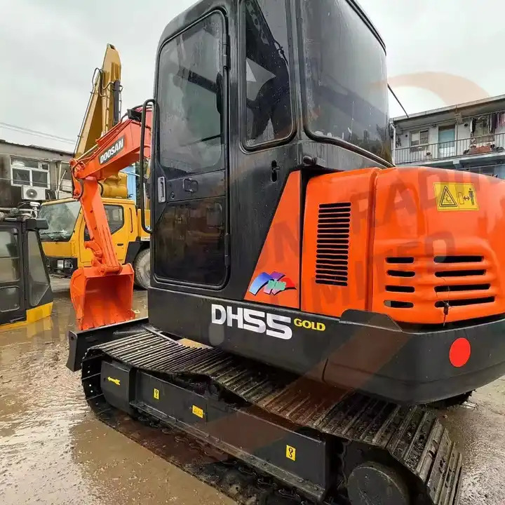 Cheap used mini excavator machine Crawler DH55 Factory sale used excavator used machinery doosan DH55 Used mini excavator - Escavadeira: foto 2 Cheap used mini excavator machine Crawler DH55 Factory sale used excavator used machinery doosan DH55 Used mini excavator - Escavadeira: foto 2