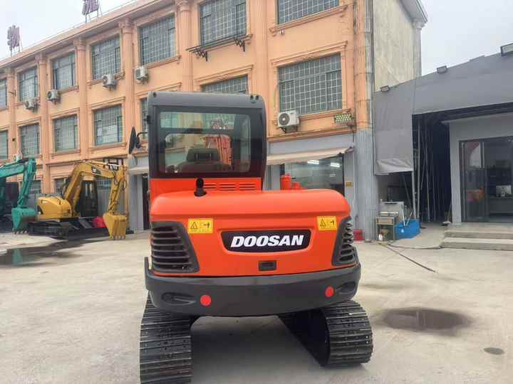 Doosan DX60 DX60-9c DH60-7 DX60W DX80 DX75 DX55 DH35 DH55 Used Mini Excavator Mas Maquinaria Municipal Y Ambiental - Escavadeira: foto 5 Doosan DX60 DX60-9c DH60-7 DX60W DX80 DX75 DX55 DH35 DH55 Used Mini Excavator Mas Maquinaria Municipal Y Ambiental - Escavadeira: foto 5