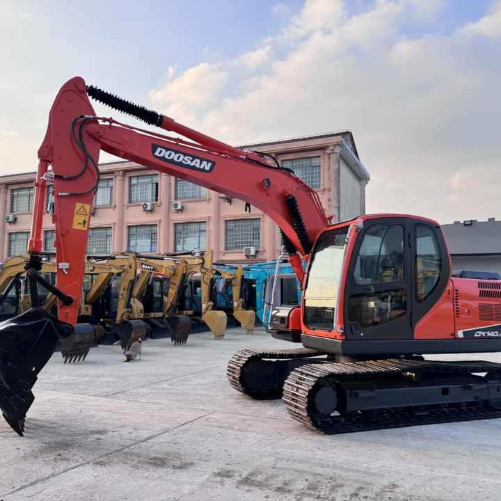 Doosan Dx140LC-9c Excavator Small Used Good Condition Original Excavators From South Korea - Escavadora de rastos: foto 1 Doosan Dx140LC-9c Excavator Small Used Good Condition Original Excavators From South Korea - Escavadora de rastos: foto 1
