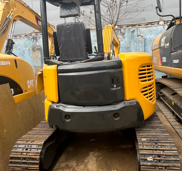 High Quality Competitive Price Used Excavator Pc35mr-2 in Good Condition for Sale - Escavadora de rastos: foto 1 High Quality Competitive Price Used Excavator Pc35mr-2 in Good Condition for Sale - Escavadora de rastos: foto 1