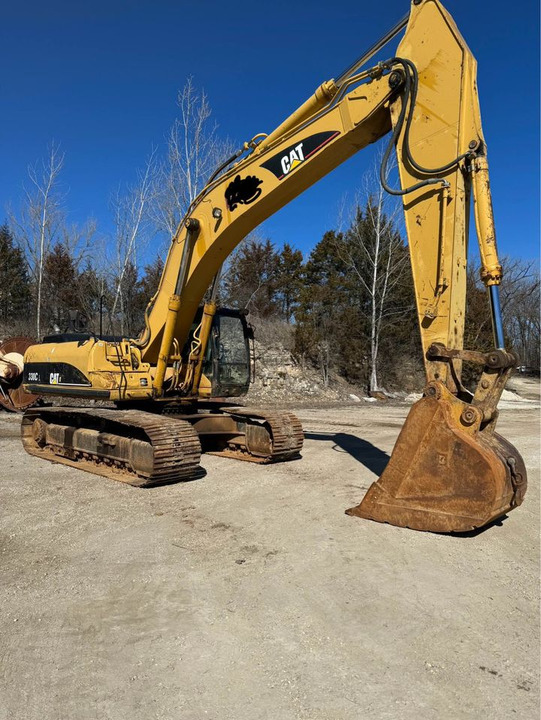 High Quality Good Condition Construction Business Powerful Reliable Cat 330C Excavator in Shanghai - Escavadora de rastos: foto 5 High Quality Good Condition Construction Business Powerful Reliable Cat 330C Excavator in Shanghai - Escavadora de rastos: foto 5