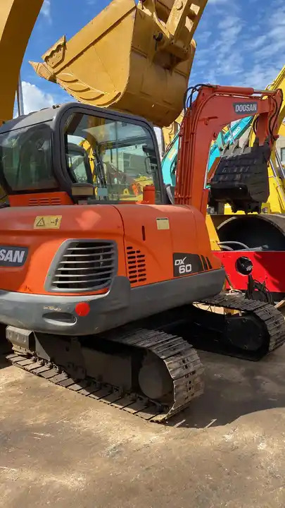 Escavadora de rastos High Quality Hot Sale Used 6t Mini Excavator Original Korea Doosan Used Excavators Doosan Dx60 With Good Performance: foto 6