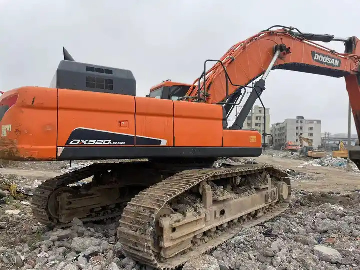 High-quality Original Used Korea Crawler 50 Ton Doosan Dx520 Excavator Used Excavator Digger In Shanghai - Escavadora de rastos: foto 2 High-quality Original Used Korea Crawler 50 Ton Doosan Dx520 Excavator Used Excavator Digger In Shanghai - Escavadora de rastos: foto 2