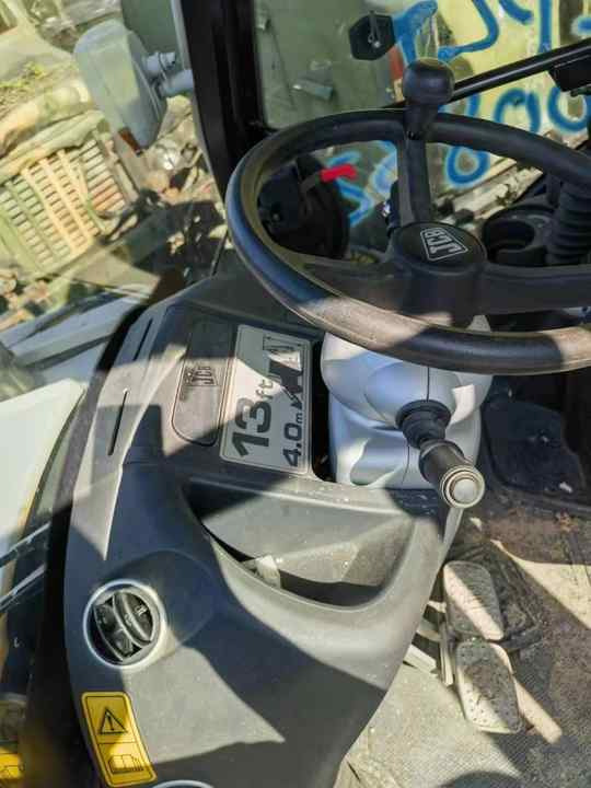 Hot sale Backhoe loader JCB 3CX 4*4 tlb loader UKmade, used cheap JCB 3CX retro loader and digger in good condition - Retroescavadeira: foto 3 Hot sale Backhoe loader JCB 3CX 4*4 tlb loader UKmade, used cheap JCB 3CX retro loader and digger in good condition - Retroescavadeira: foto 3