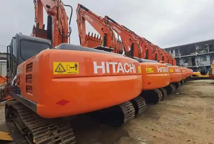 Japan Made Used Excavator Hitachi Ex200-1,Ex200 With Good Condition And Best Price Excavator Machine in Shanghai - Escavadora de rastos: foto 4 Japan Made Used Excavator Hitachi Ex200-1,Ex200 With Good Condition And Best Price Excavator Machine in Shanghai - Escavadora de rastos: foto 4