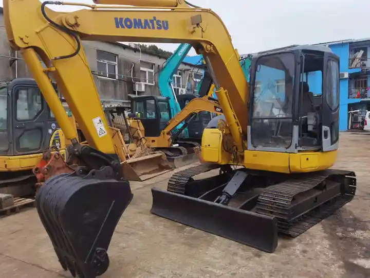 Japan Surplus Backhoe Excavator Komatsu Pc78us Pc60 Tracked Excavator With Blade Dozer For The Philippines in Shanghai - Escavadora de rastos: foto 4 Japan Surplus Backhoe Excavator Komatsu Pc78us Pc60 Tracked Excavator With Blade Dozer For The Philippines in Shanghai - Escavadora de rastos: foto 4