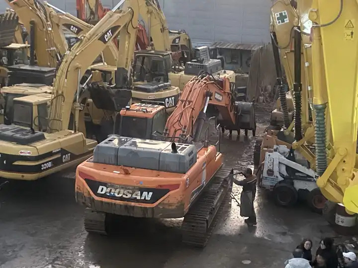 Original Doosan Dx420 Used Excavator/few Working Hours Used 420 Doosan Excavator Dx420 In Stock - Escavadora de rastos: foto 5 Original Doosan Dx420 Used Excavator/few Working Hours Used 420 Doosan Excavator Dx420 In Stock - Escavadora de rastos: foto 5