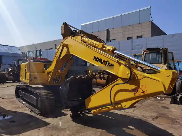 Original Well-Maintained Komatsu PC120-6 Used Excavator for Sale - Escavadora de rastos: foto 3 Original Well-Maintained Komatsu PC120-6 Used Excavator for Sale - Escavadora de rastos: foto 3