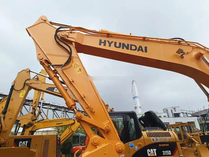 Second hand Crawler Original Hyundai Excavator R220L VS-9S 220LC 215LC for Sale Used Hyundai Excavator Hyundai - Escavadora de rastos: foto 2 Second hand Crawler Original Hyundai Excavator R220L VS-9S 220LC 215LC for Sale Used Hyundai Excavator Hyundai - Escavadora de rastos: foto 2