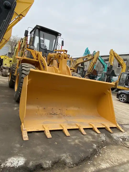 Second hand LiuGong wheel loader LG856 ,good condition chinese loader 856 wheel loader ,Liu gong Wheel Loader 856 Earth-moving - Pá carregadora de rodas: foto 4 Second hand LiuGong wheel loader LG856 ,good condition chinese loader 856 wheel loader ,Liu gong Wheel Loader 856 Earth-moving - Pá carregadora de rodas: foto 4