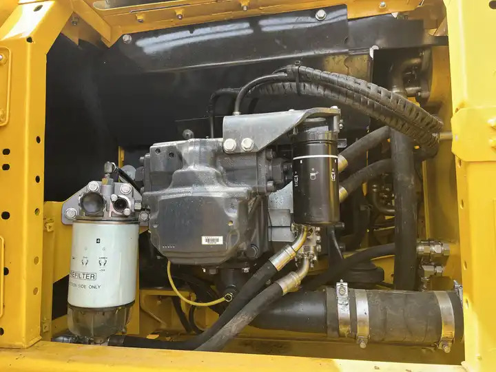 Second hand komatsu PC200 pc200-7 pc200-8 pc220 excavator low price high quality Construction works machinery in good condition - Escavadora de rastos: foto 5 Second hand komatsu PC200 pc200-7 pc200-8 pc220 excavator low price high quality Construction works machinery in good condition - Escavadora de rastos: foto 5