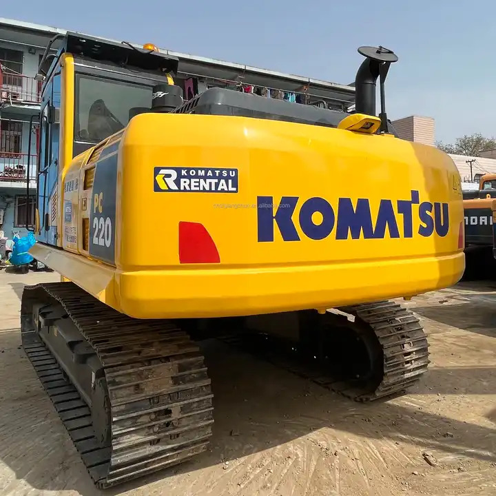 Second hand komatsu PC200 pc200-7 pc200-8 pc220 excavator low price high quality Construction works machinery in good condition - Escavadora de rastos: foto 1 Second hand komatsu PC200 pc200-7 pc200-8 pc220 excavator low price high quality Construction works machinery in good condition - Escavadora de rastos: foto 1