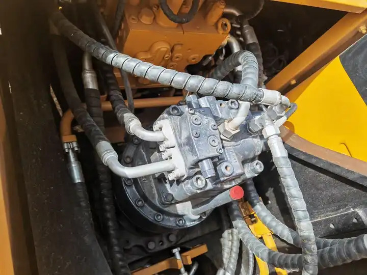 Top Select Second Hand 21 Ton Excavator Used Ssaany Excavator Sy215c 215c Sany 215 215c Excavator - Escavadeira: foto 2 Top Select Second Hand 21 Ton Excavator Used Ssaany Excavator Sy215c 215c Sany 215 215c Excavator - Escavadeira: foto 2