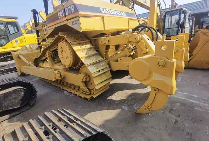 Used Bulldozers CAT D7R D8R with low price in Low Working Hour - Buldôzer: foto 5 Used Bulldozers CAT D7R D8R with low price in Low Working Hour - Buldôzer: foto 5