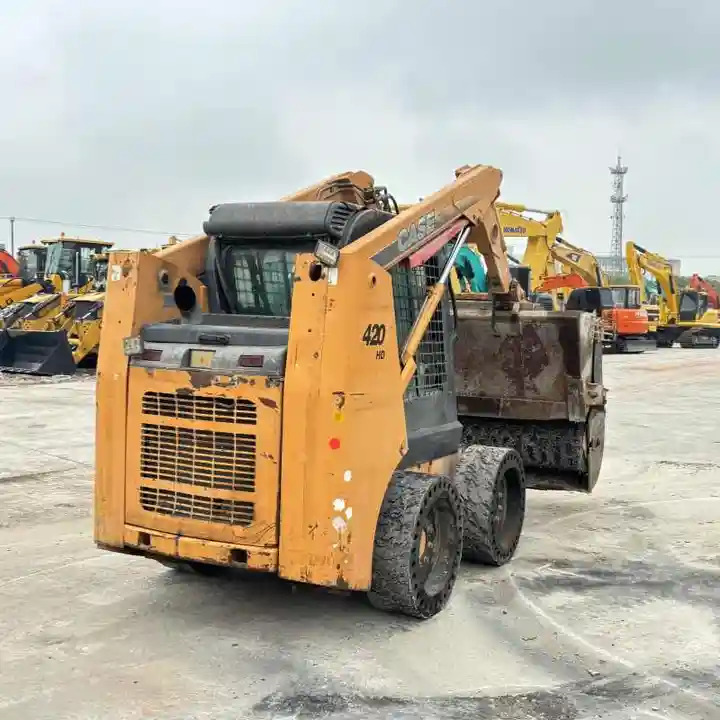 Used Case 420 Backhoe Loader Used Skid Steer Loader CASE 430 CASE 440 - Mini pá carregadora: foto 2 Used Case 420 Backhoe Loader Used Skid Steer Loader CASE 430 CASE 440 - Mini pá carregadora: foto 2