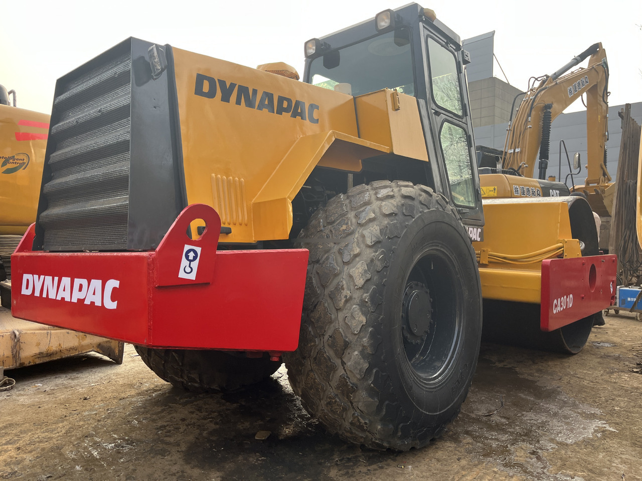 Used Original Dynapac Ca301d Road Rooller in high quality and cheap price with good operating in shanghai for Sale - Compactador: foto 5 Used Original Dynapac Ca301d Road Rooller in high quality and cheap price with good operating in shanghai for Sale - Compactador: foto 5