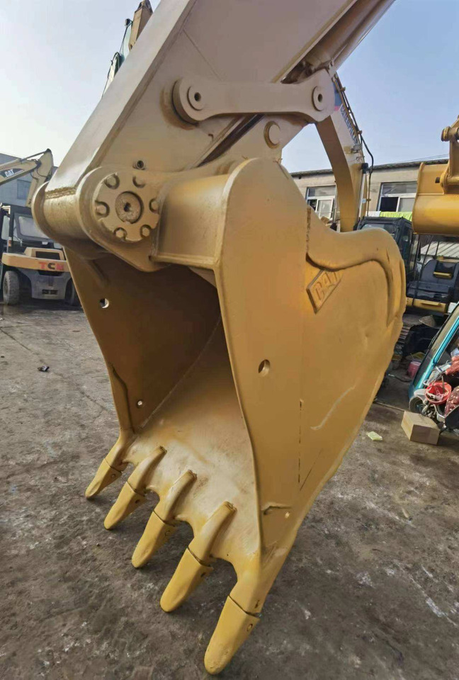 Used construction machinery 30Tons excavator Used CAT Excavator CAT 330C CAT 330CL - Escavadora de rastos: foto 3 Used construction machinery 30Tons excavator Used CAT Excavator CAT 330C CAT 330CL - Escavadora de rastos: foto 3