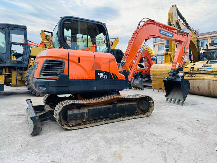 Used excavator doosan dx60 excavators earth-moving machinery doosan dx60 dx80 dx75 dx225 dh60 dh60-7for sale - Escavadora de rastos: foto 4 Used excavator doosan dx60 excavators earth-moving machinery doosan dx60 dx80 dx75 dx225 dh60 dh60-7for sale - Escavadora de rastos: foto 4