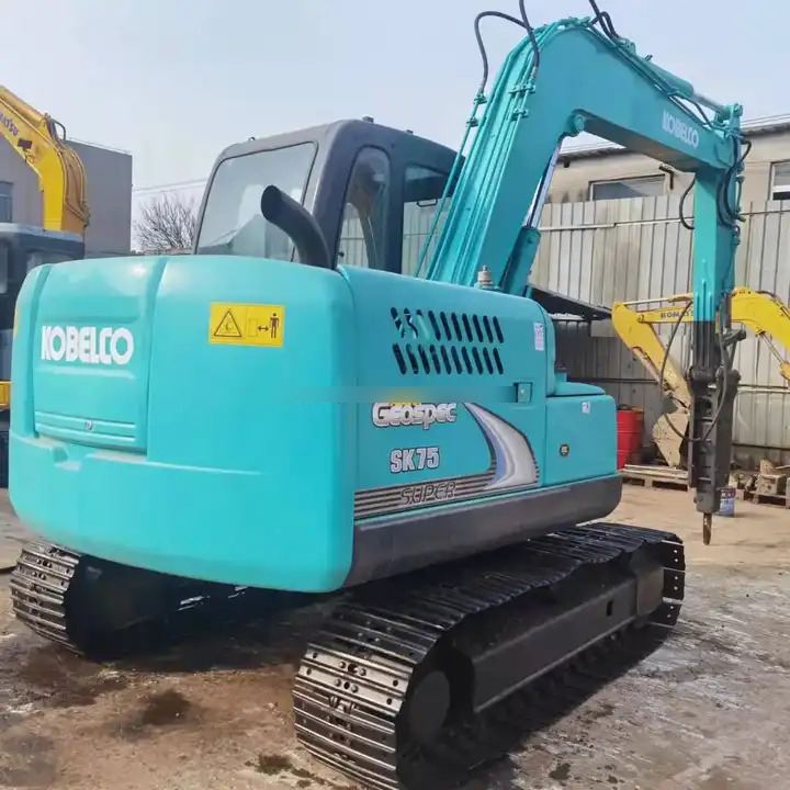 Used excavator kobelco sk75-8, second hand 7tons good Quality Kobelco sk75 excavator Sk75-8 Japan SK75-8 crawler excavat - Mini escavadeira: foto 1 Used excavator kobelco sk75-8, second hand 7tons good Quality Kobelco sk75 excavator Sk75-8 Japan SK75-8 crawler excavat - Mini escavadeira: foto 1